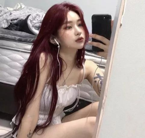 最火爆的染发颜色是什么 头发染色颜色大全图片含不用漂