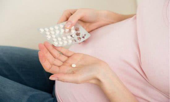 怀孕前吃叶酸片，对胎儿影响有多大？这类女性建议及时补充