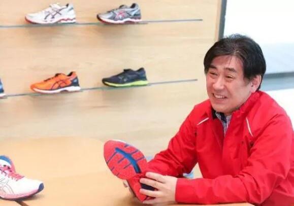 日本运动鞋之王：一年卖出2500万双，它曾经打败过耐克阿迪达斯