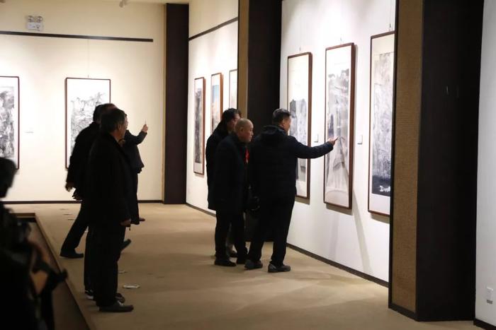 首届山西当代中国画名家学术邀请展在太原开展