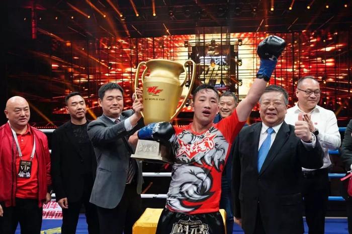 武警拳王贾奥奇创造历史！成功夺得武林风搏击世界杯总冠军！