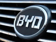 蔚来追尾比亚迪，公路坦克能否不负众望？网友：还是它最“硬”