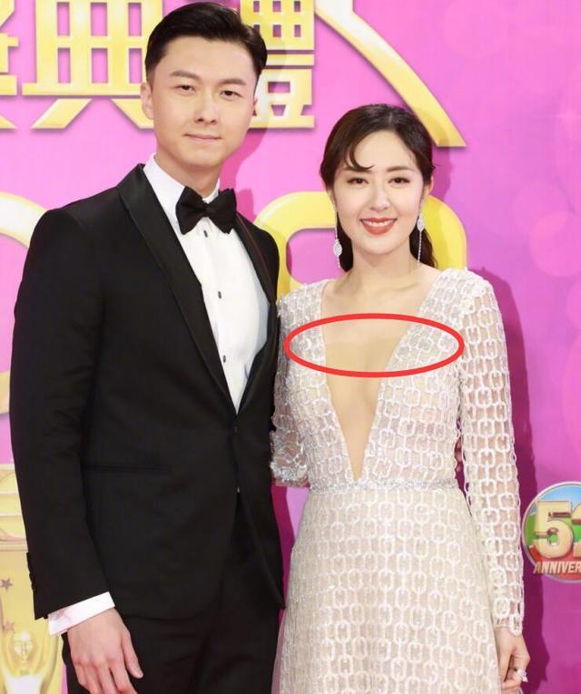 跟内地花旦们的红毯秀比起来，TVB女星的红毯就是大型的影楼写真