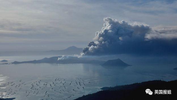 致命火山爆发！电闪雷鸣像世界末日，恐紧急撤离20万人！