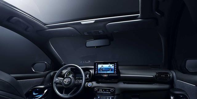 欧版2020款丰田雅力士发布，提供混动版，造型科级升级是亮点