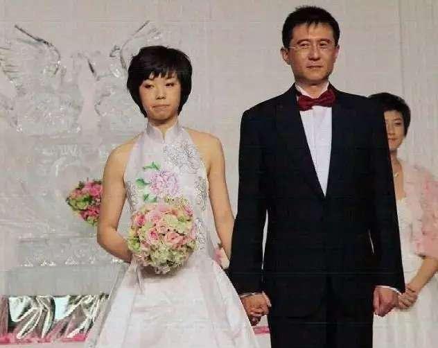 抛弃同居12年的袁立，转身迎娶小20岁的张怡宁，理由很简单