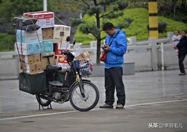 职场菜鸟吐槽领导反被整：不懂这​3条职场潜规则，难怪你混的惨