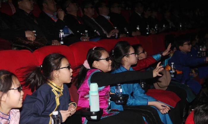 蒙古语版《海洋：蓝色星球》首映式在内蒙古科技馆举行