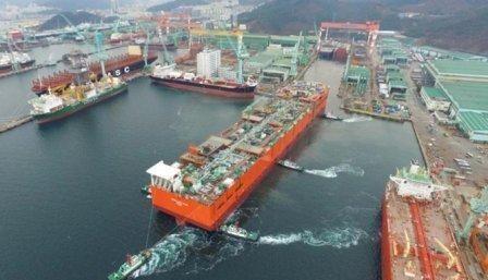韩国造船业确实厉害！这艘价值54亿美元深水FLNG船体下水