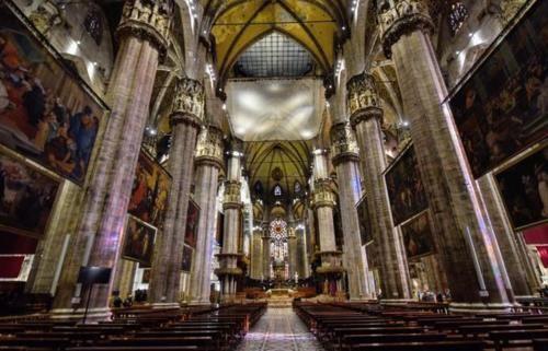 米兰大教堂，拿破仑在此加冕，被马克吐温誉为“大理石的诗”