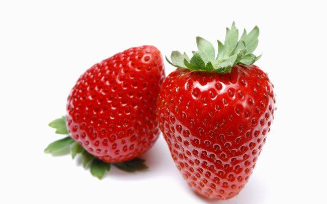冬季常吃草莓好处多多，美容养颜，减肥瘦身，好吃还便宜！