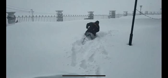 特大暴雪！中国雪都一天下雪近1米，权威预报：是大规模雨雪前兆