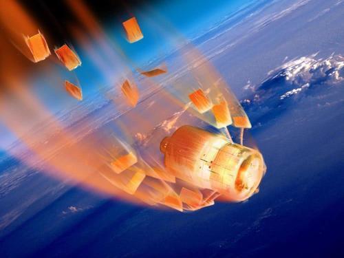 外太空发生爆炸，美方确认卫星遭解体，到底是谁胆敢摧毁