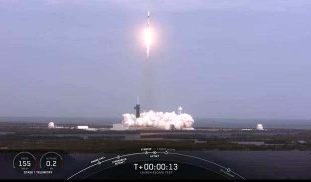 SpaceX的火箭炸了？别紧张，这是在测试飞船逃生能力