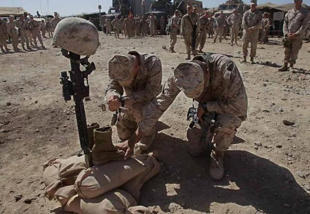 阿富汗传出一个噩耗，1名美军在执行任务时遇袭身亡