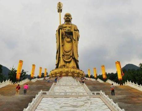 “世界第一”地藏菩萨佛像，耗资15亿打造重约一千吨，就在九华山