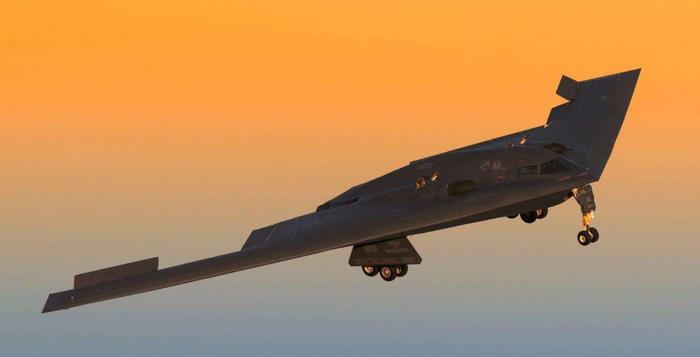 俄隐身轰炸机于2027年投产，耗资814.5万美元，关键技术仍未突破