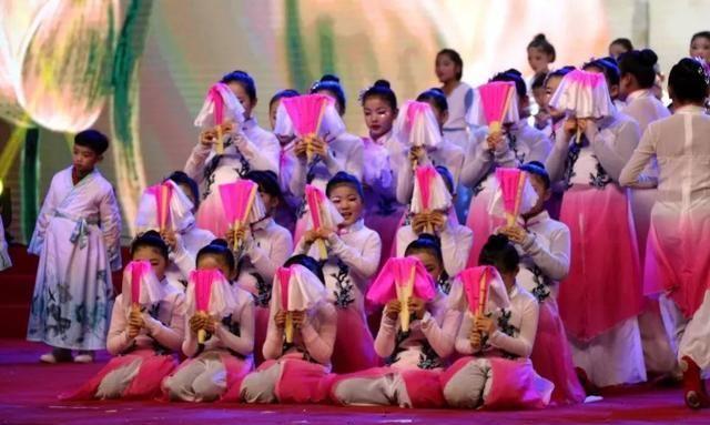 范县第三小学参加2020迎新春少儿艺术联欢会