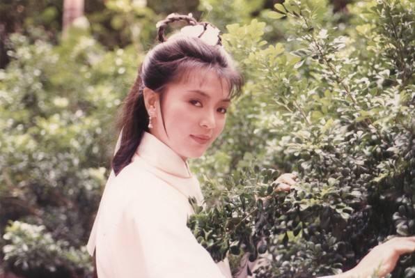 香港前TVB女星陈玉莲，曾得到过两大男神的爱情，令多少人羡慕
