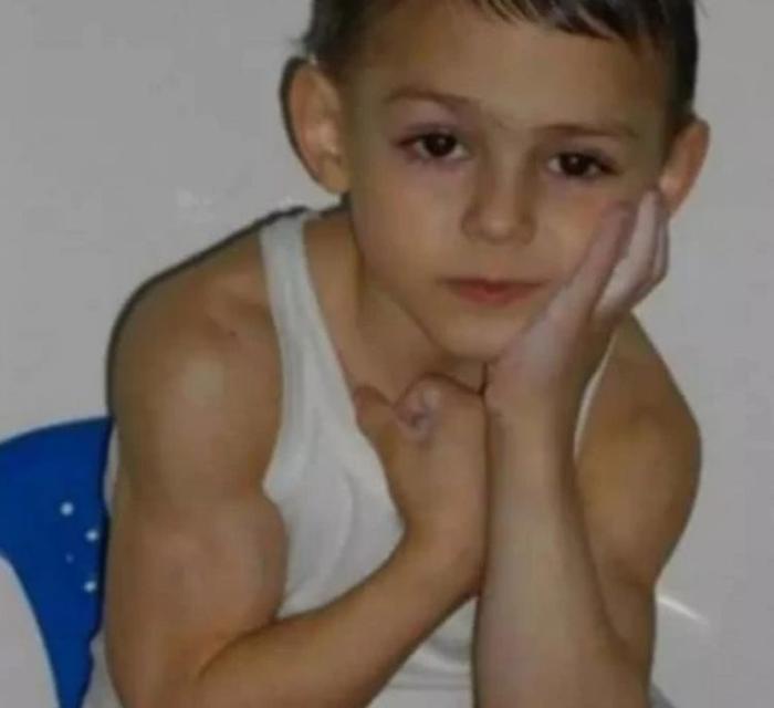 9岁男孩一身肌肉创造吉尼斯纪录，如今过去5年，现状让人心疼