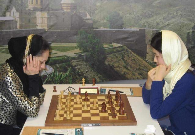 中国棋后远嫁中东皇室，曾劝闺蜜嫁给丈夫，共侍一夫