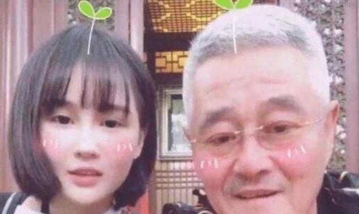 看看赵本山前妻和现任娇妻，再看看大女儿和小女儿，差距一目了然