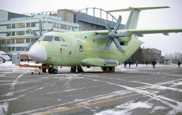 昔日航空大国之困：造原型机历时十年，刚刚首飞就现大麻烦尚无解