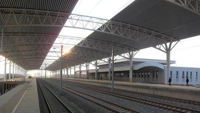 汉宜高速铁路西出汉口火车站的第一站——汉川火车站