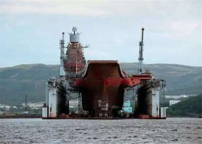 俄罗斯唯一一艘航母维修进度大曝光：全身被涂红色，凶多吉少