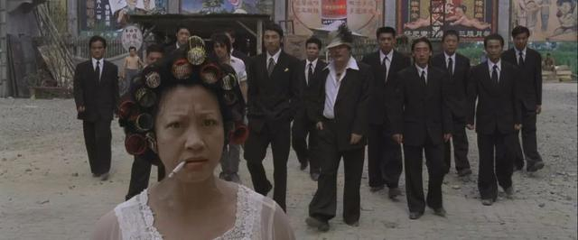 2004年，周星驰弃用了洪金宝，拍出此片，完成了人生一次关键转折