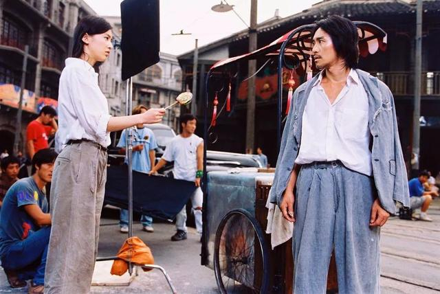2004年，周星驰弃用了洪金宝，拍出此片，完成了人生一次关键转折