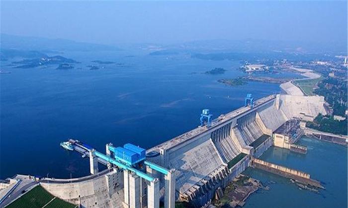 中国被忽略的一项伟大成就，造价是三峡大坝的3倍，受惠人4.38亿
