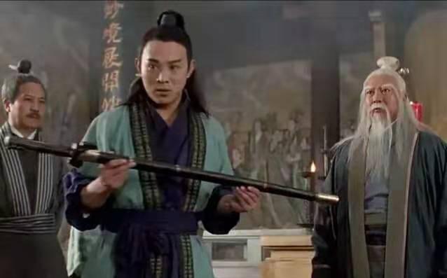 四大神功在身的张无忌,却依然难敌百年张三丰