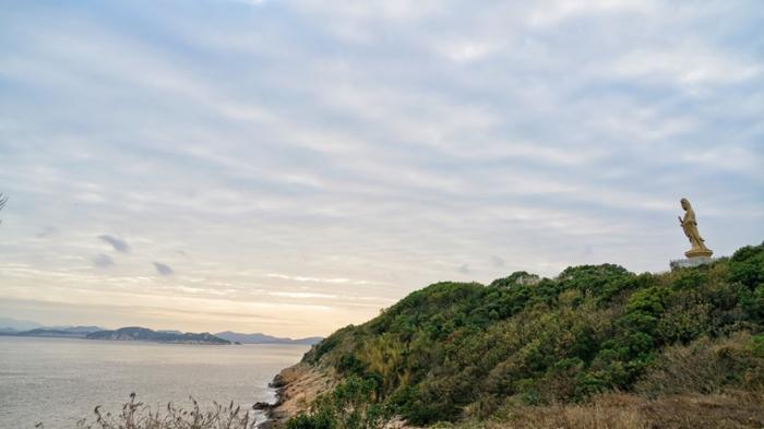 各地寺院都有供奉观音，为何普陀山是观音的道场？