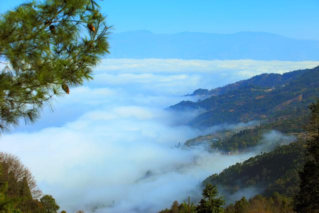 红河人“私藏”的一块宝地，依山傍水甲寅乡梯田，云山雾绕似仙境