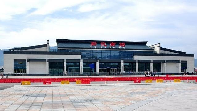 沪昆高速铁路的中间站之一——新化南站