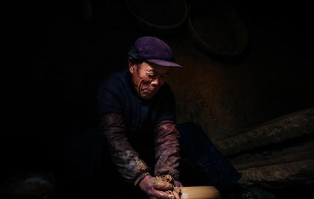 9岁接触陶土，研究半辈子成“土陶宗师”，如今64岁手艺无人传承