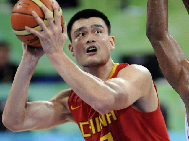 姚明是世界级的篮球巨星，为何国内体育品牌李宁，没有签他代言？