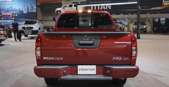 搭3.8升V6引擎，新款日产Frontier亮相芝加哥车展！