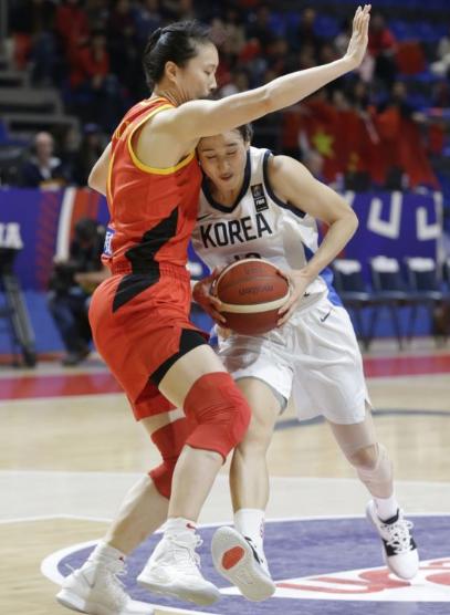 韩主帅+韩媒心服口服：中国女篮身高无解，我们一点办法也没有！