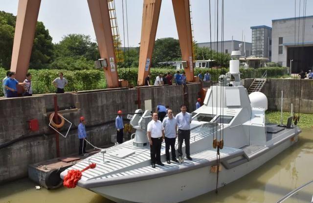 中国新型无人舰艇亮相，火力强大，或让“海上狼群”或重出江湖