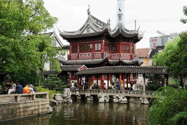 上海城隍庙旁的“江南园林”，建成至今400年，深受外国游客欢迎