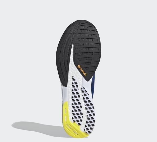 adidas发布首双全掌碳板跑鞋！顶级配置就是要对标Next%