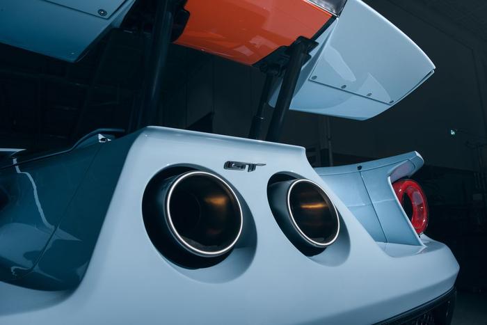 2020款福特GT，动力更强，外观也极具亮点