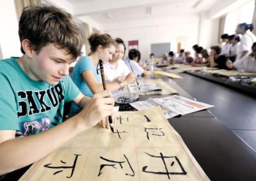 汉字是否终会消亡？为什么外国人学汉语很难，淘汰的反而是汉语？