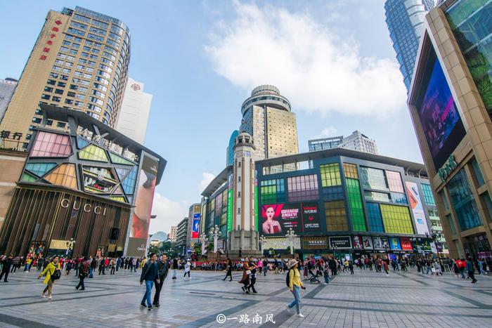 最让外国游客感到意外的中国城市，以为走路累，没想到繁华似纽约