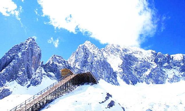 世界第一高珠峰已被人征服，仅5596米玉龙雪山，却至今无人登顶
