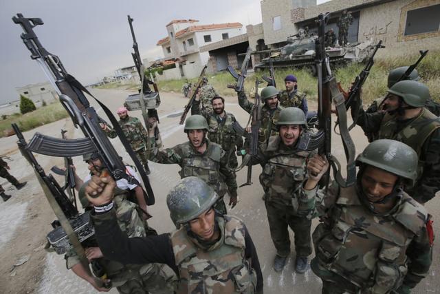 光复阿勒颇！叙俄联军击退土耳其联军，大批叛军丢下武器逃亡