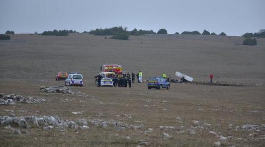 突发！一架客机在法国南部坠毁，燃起熊熊大火，已致4人死亡