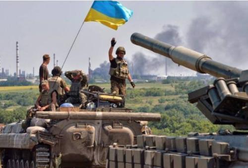 俄乌冲突关键时刻，乌克兰传来不利消息，4576辆装甲车遭到破坏